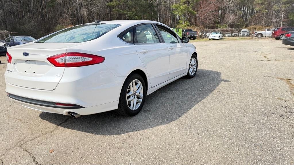 Ford Fusion SE 2013