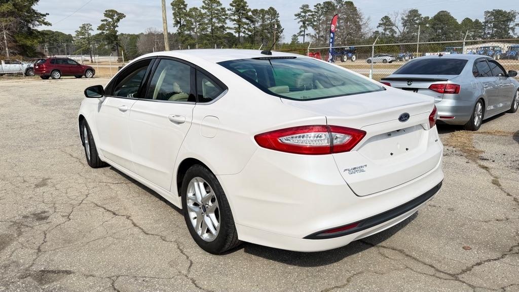 Ford Fusion SE 2013