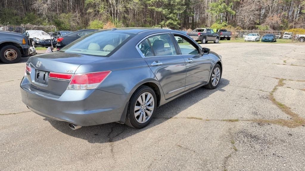 Honda Accord EX-L V-6 Sedan AT 2011