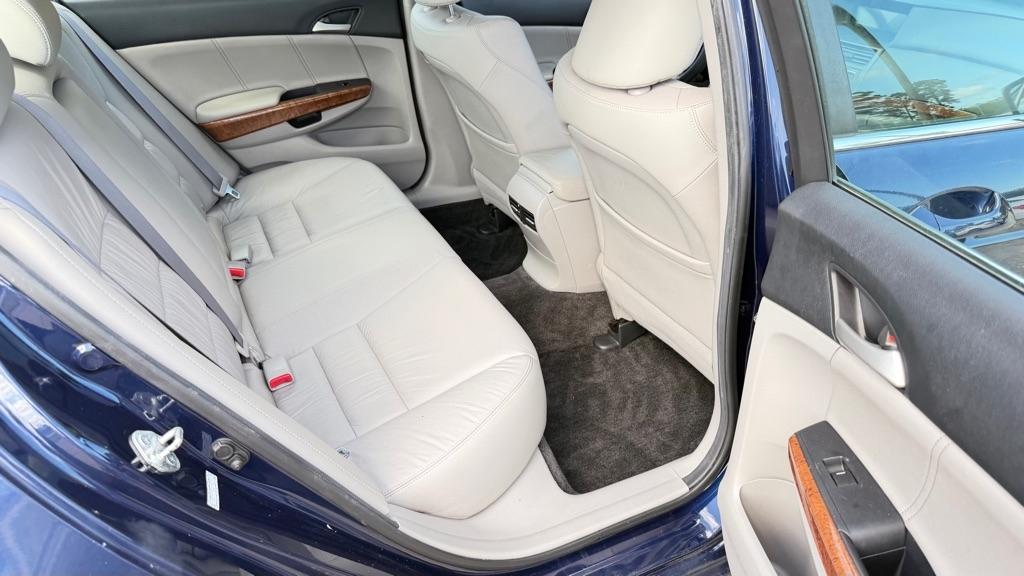 Honda Accord EX-L Sedan AT 2011