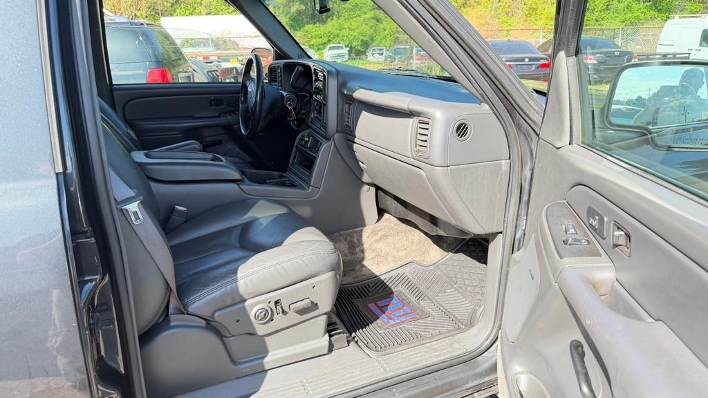 Chevrolet Avalanche 1500 4WD 2003