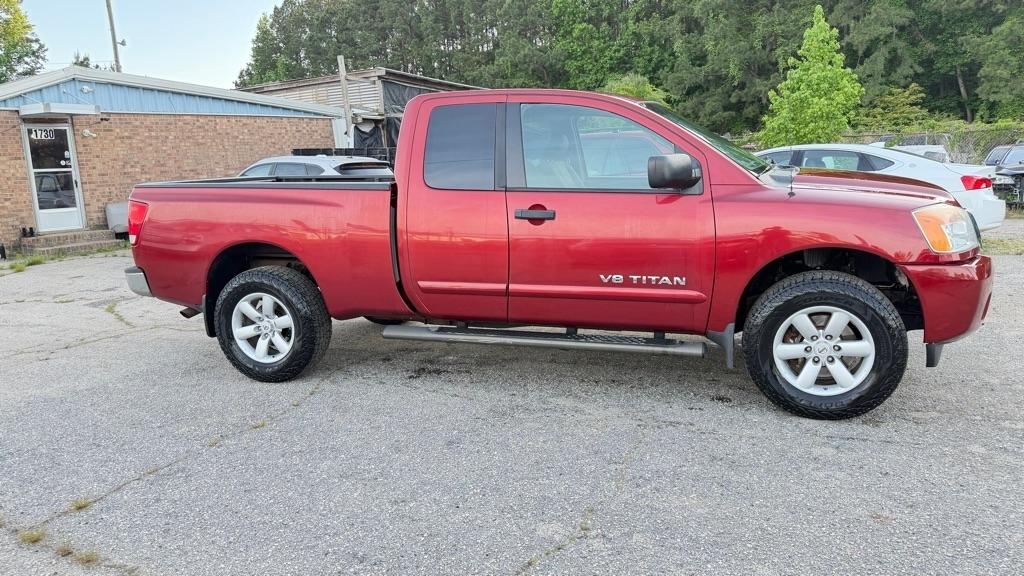 Nissan Titan S King Cab 4WD 2013