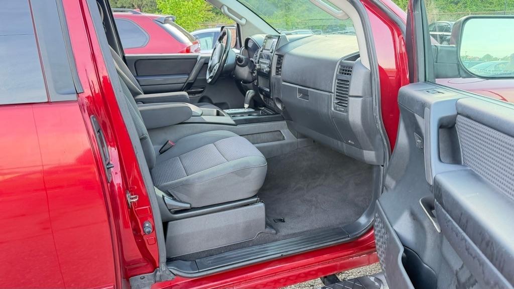 Nissan Titan S King Cab 4WD 2013