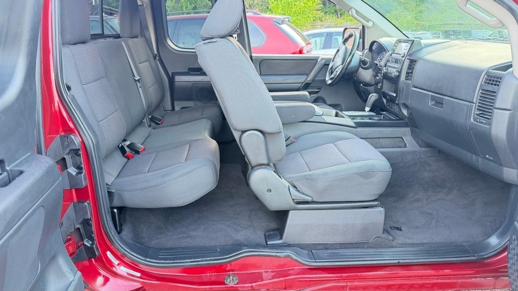 Nissan Titan S King Cab 4WD 2013