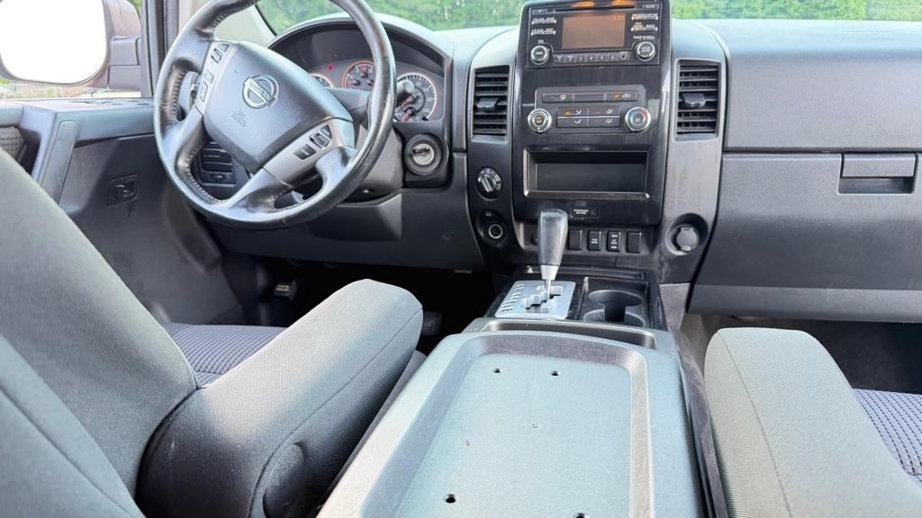 Nissan Titan S King Cab 4WD 2013