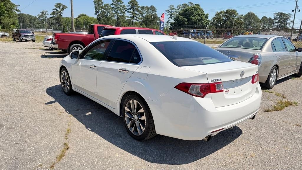 Acura TSX 5-Speed AT with Tech Package 2009