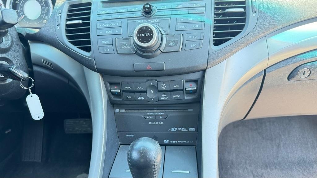 Acura TSX 5-Speed AT with Tech Package 2009