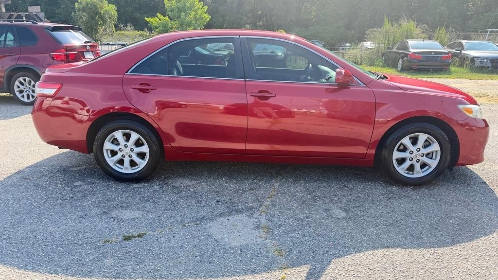 Toyota Camry Base 6-Spd AT 2011
