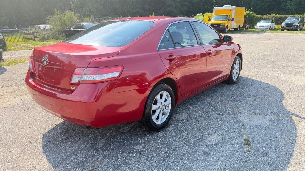 Toyota Camry Base 6-Spd AT 2011
