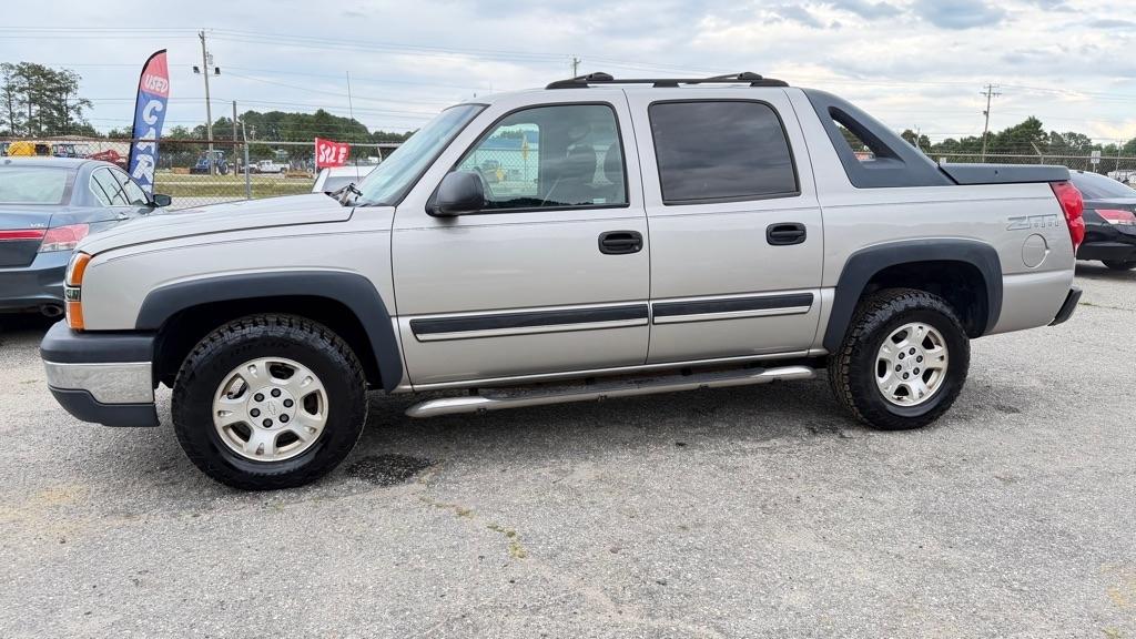 Chevrolet Avalanche 1500 2WD 2004
