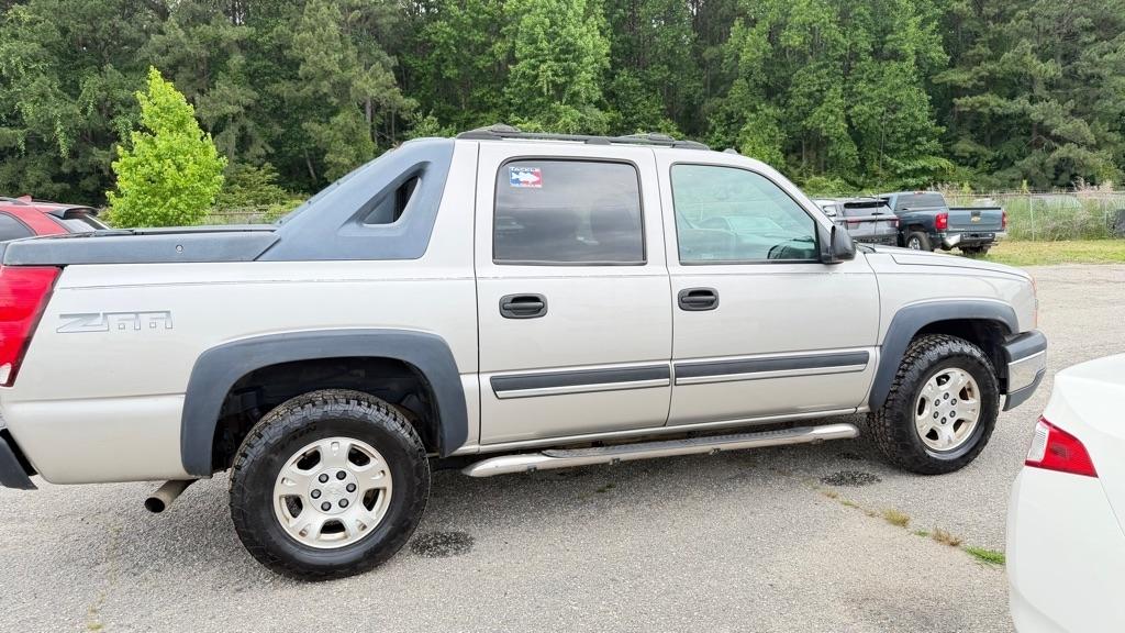 Chevrolet Avalanche 1500 2WD 2004