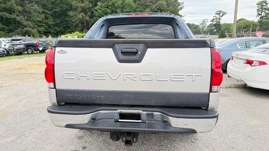 Chevrolet Avalanche 1500 2WD 2004