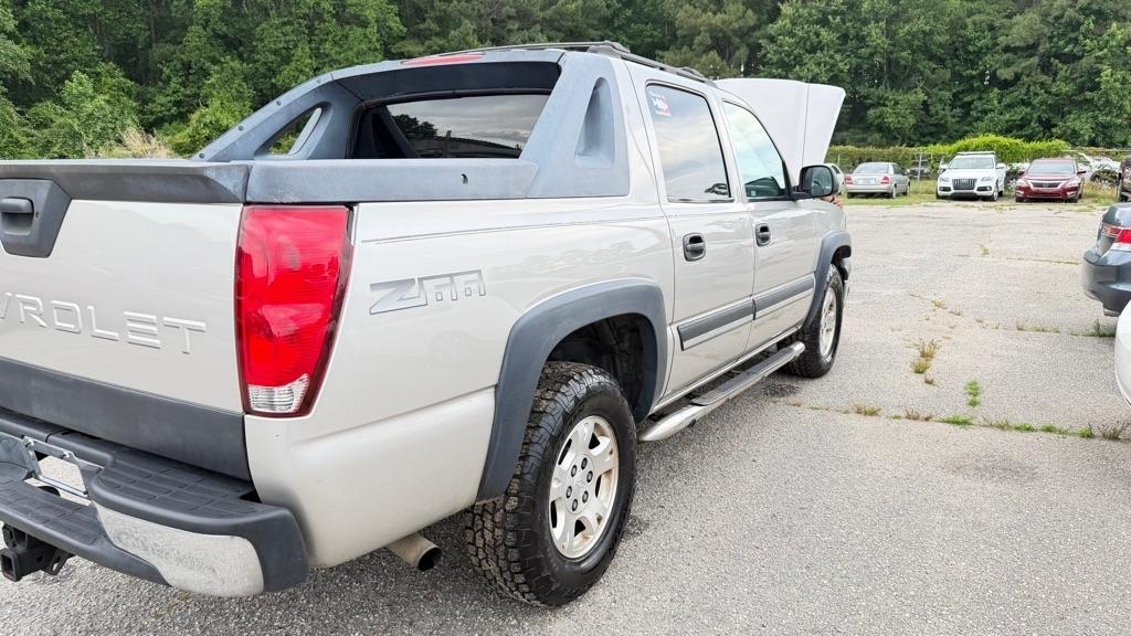 Chevrolet Avalanche 1500 2WD 2004