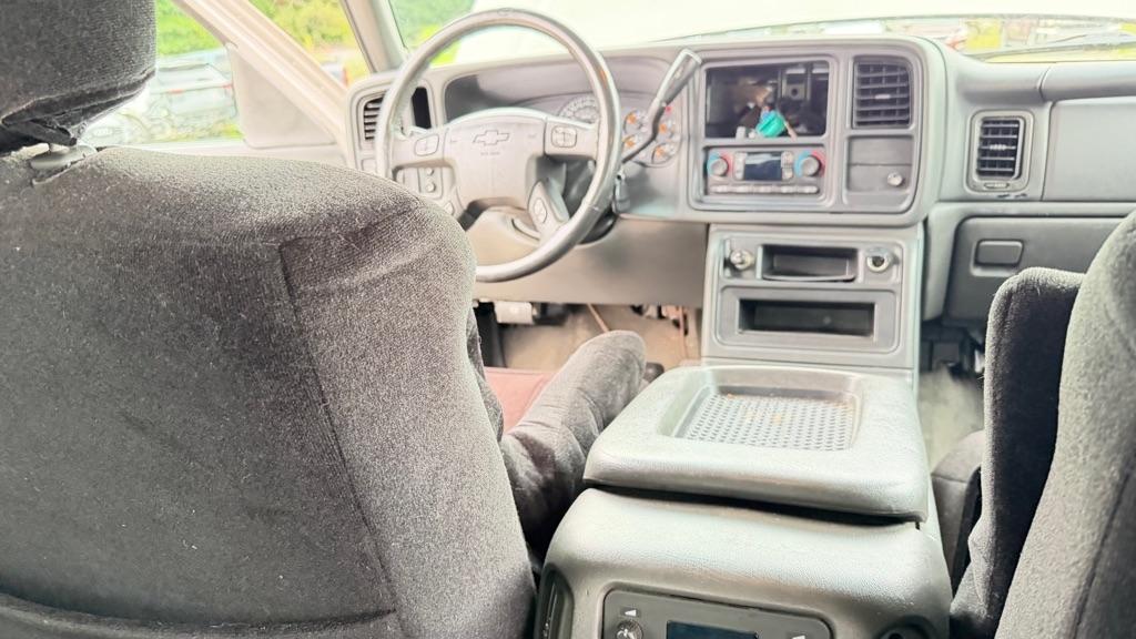 Chevrolet Avalanche 1500 2WD 2004