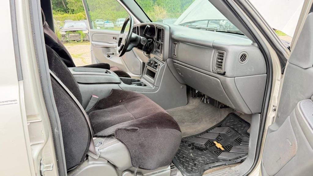 Chevrolet Avalanche 1500 2WD 2004