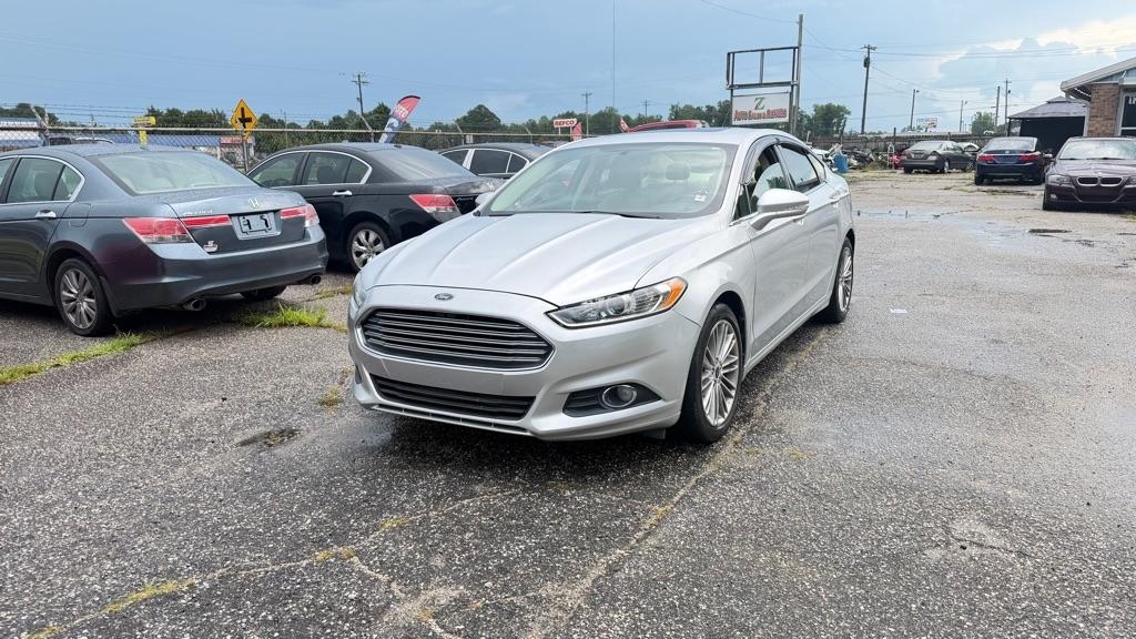 Ford Fusion SE 2013