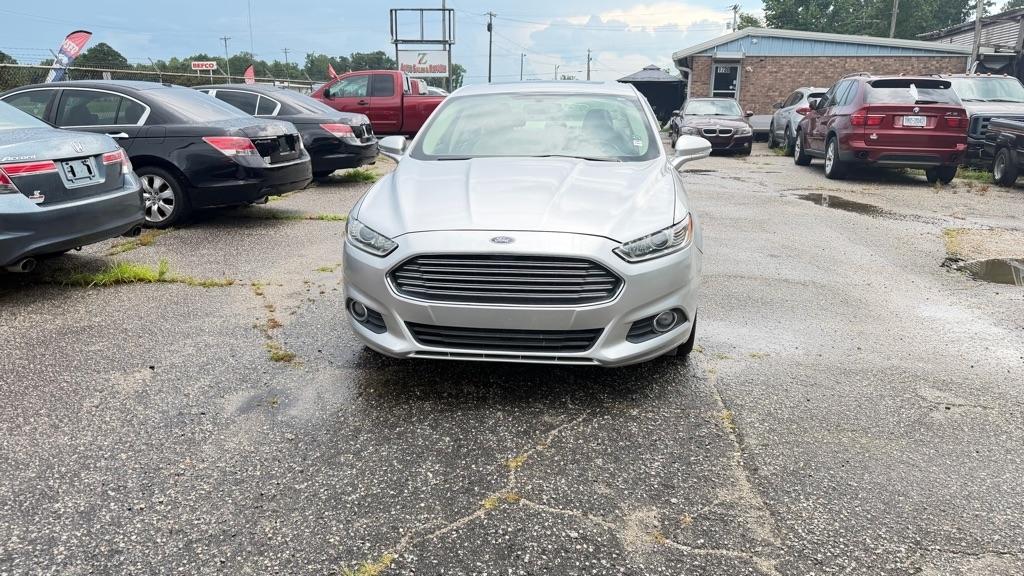 Ford Fusion SE 2013