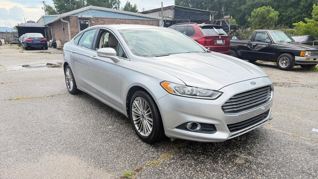 Ford Fusion SE 2013