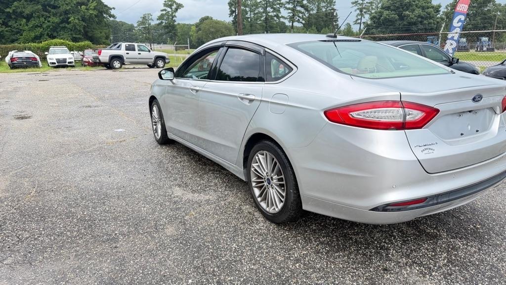 Ford Fusion SE 2013