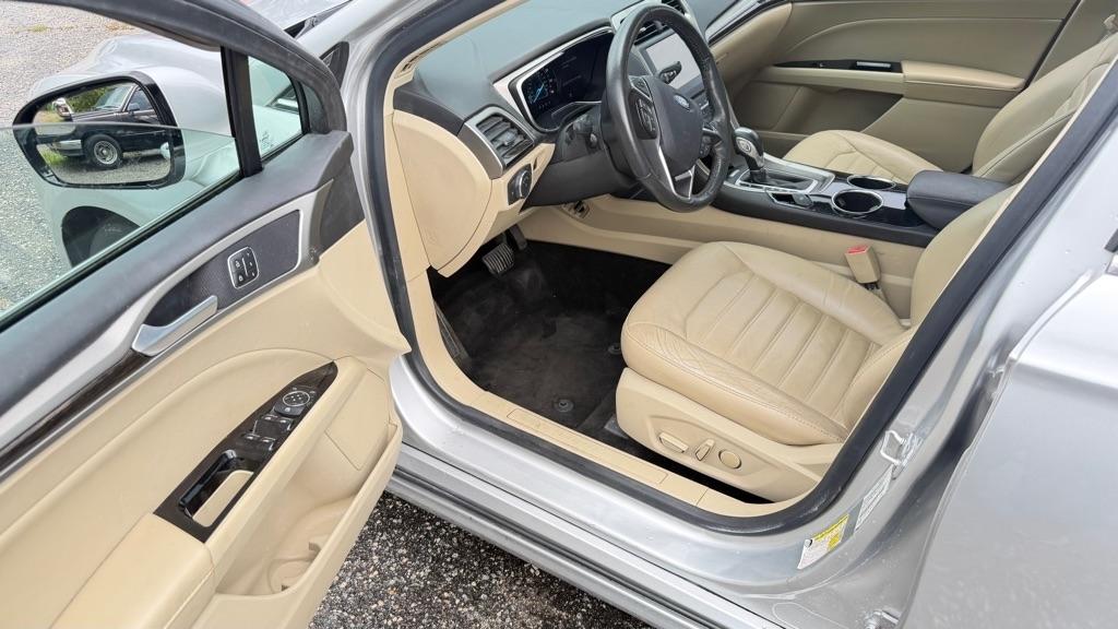 Ford Fusion SE 2013