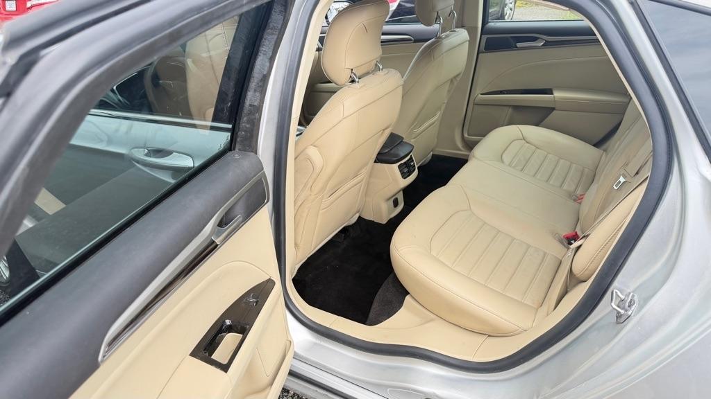 Ford Fusion SE 2013