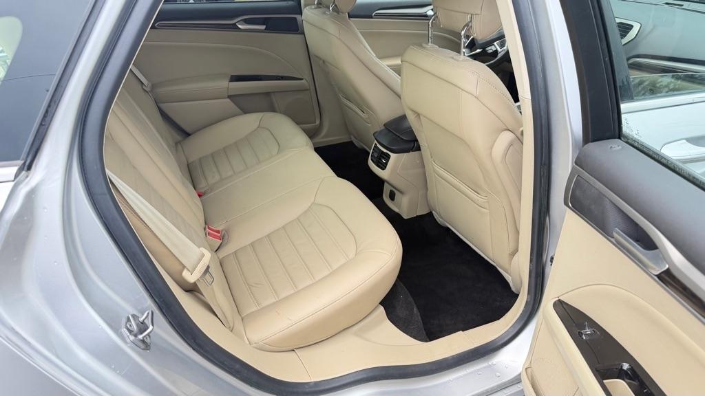 Ford Fusion SE 2013
