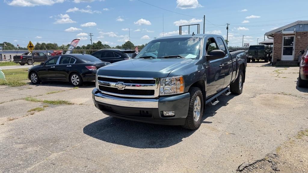 Chevrolet Silverado 1500 Work Truck Ext. Cab Std. Box 4WD 2008