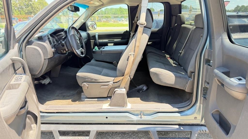Chevrolet Silverado 1500 Work Truck Ext. Cab Std. Box 4WD 2008