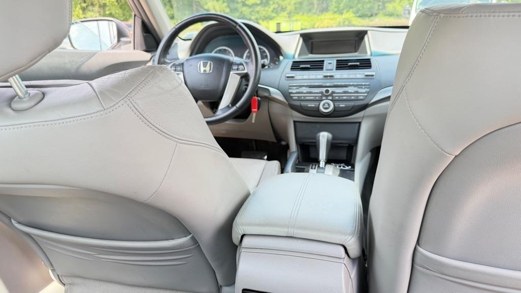 Honda Accord EX-L Sedan AT 2010