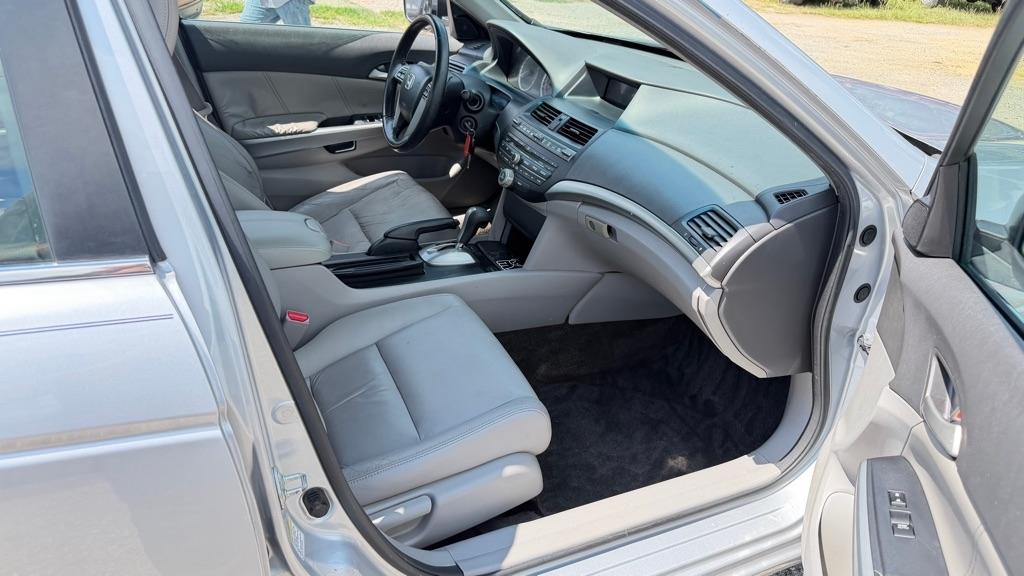 Honda Accord EX-L Sedan AT 2010