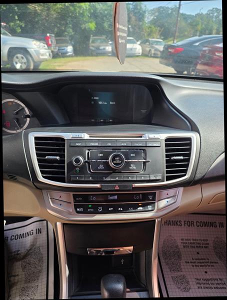 2014 Honda Accord LX photo 15