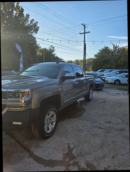 2017 Chevrolet Silverado 1500 LTZ photo 3