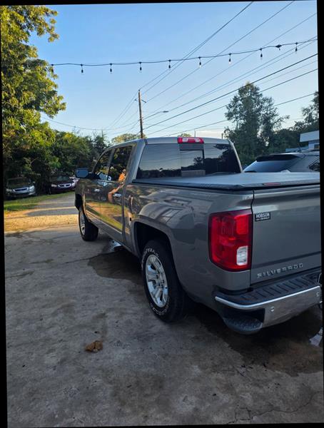 2017 Chevrolet Silverado 1500 LTZ photo 4