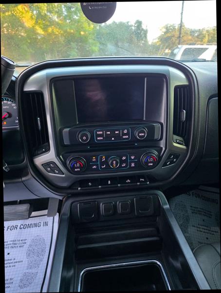2017 Chevrolet Silverado 1500 LTZ photo 9