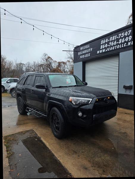 2019 Toyota 4Runner SR5 Sport Utility 4D
