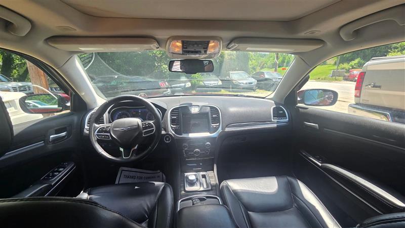 Chrysler 300  2017