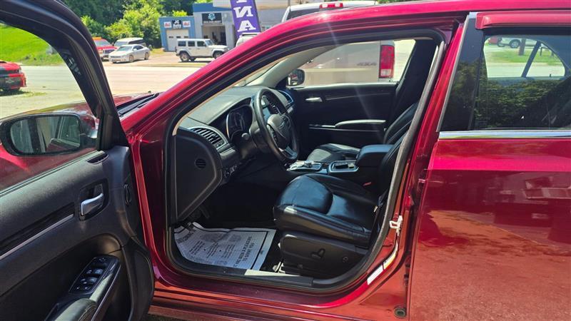 Chrysler 300  2017
