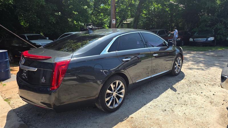 Cadillac XTS  2013