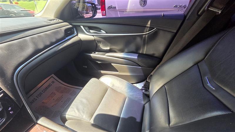 Cadillac XTS  2013