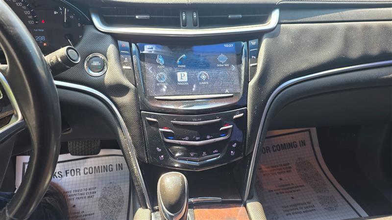 Cadillac XTS  2013