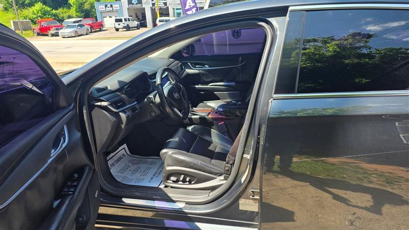 Cadillac XTS  2013
