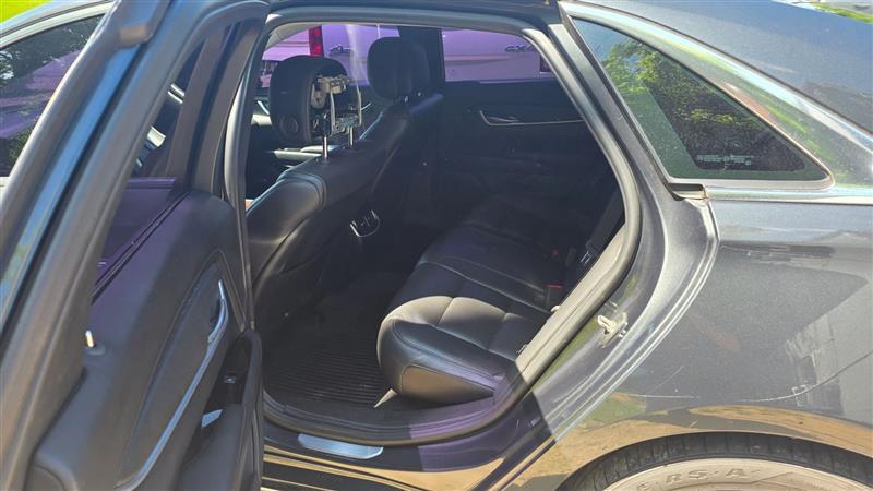 Cadillac XTS  2013