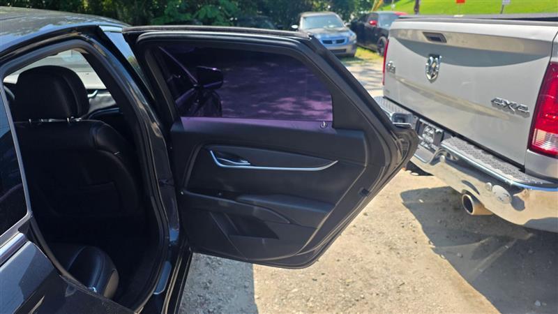 Cadillac XTS  2013