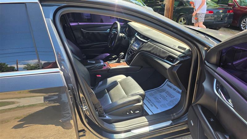 Cadillac XTS  2013