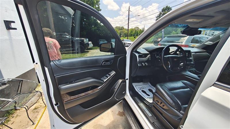 Chevrolet Suburban  2017