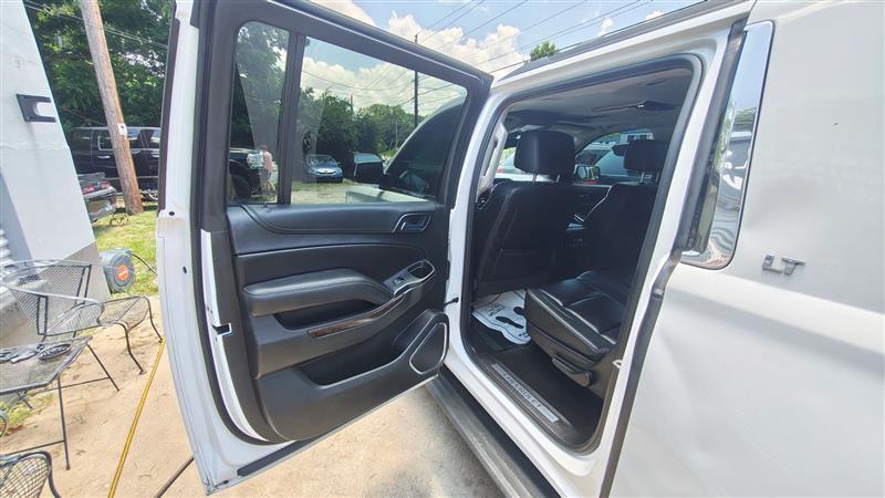 Chevrolet Suburban  2017