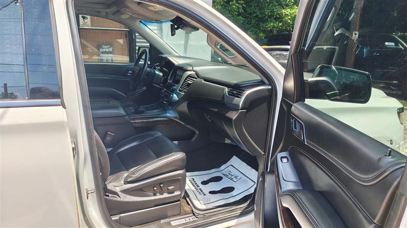 Chevrolet Suburban  2017