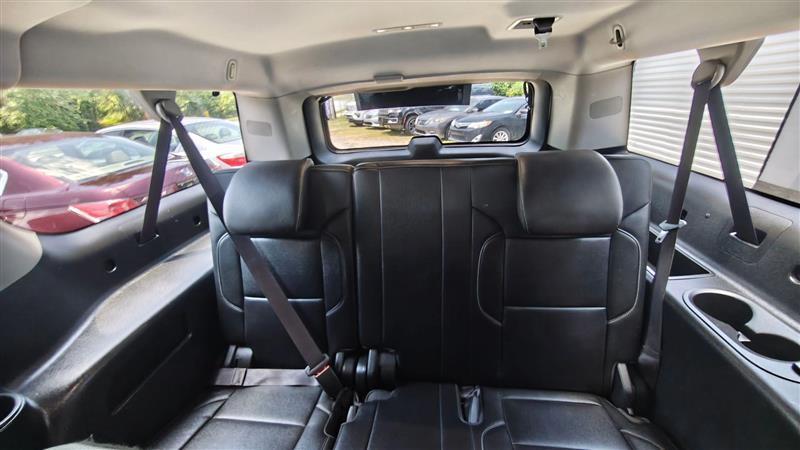 Chevrolet Suburban  2017