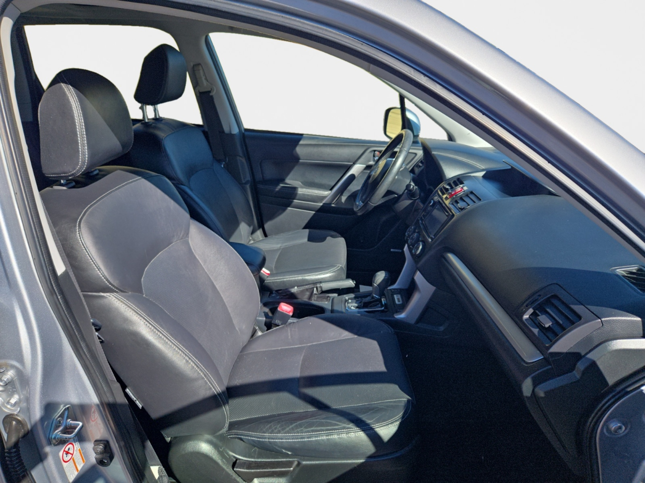 Subaru Forester 2.5i Touring 4D SUV 2015 Subaru Forester 2.5i Touring 4D SUV 2015