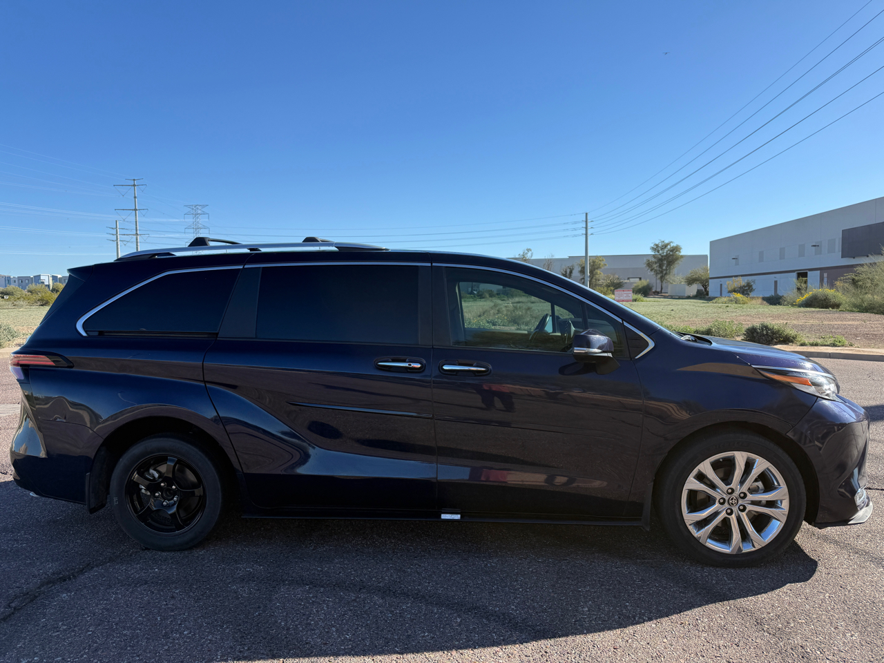 Toyota Sienna Platinum 7-Passenger 2022